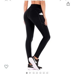 Black workout leggings